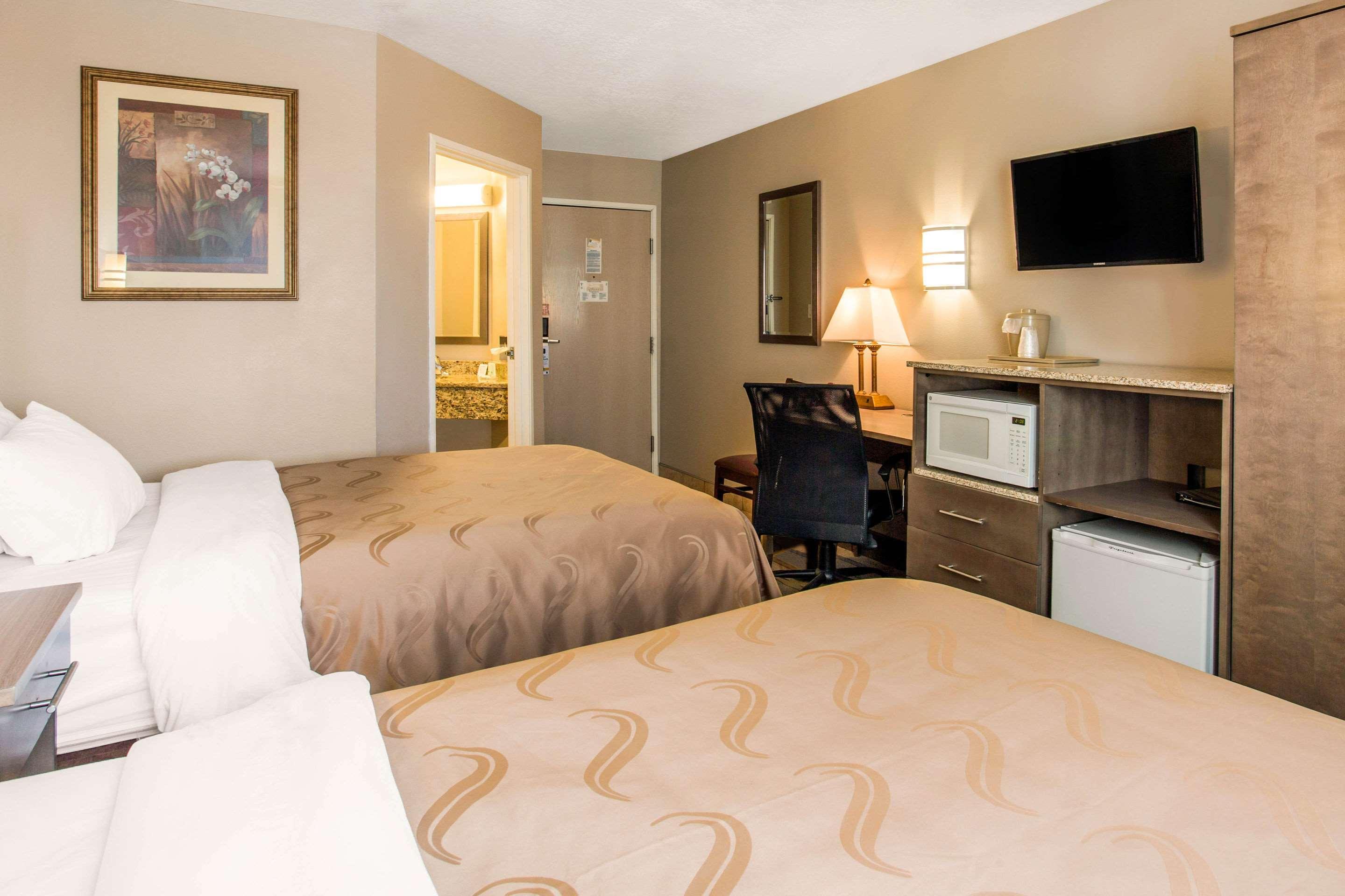 Quality Inn Moriarty Экстерьер фото