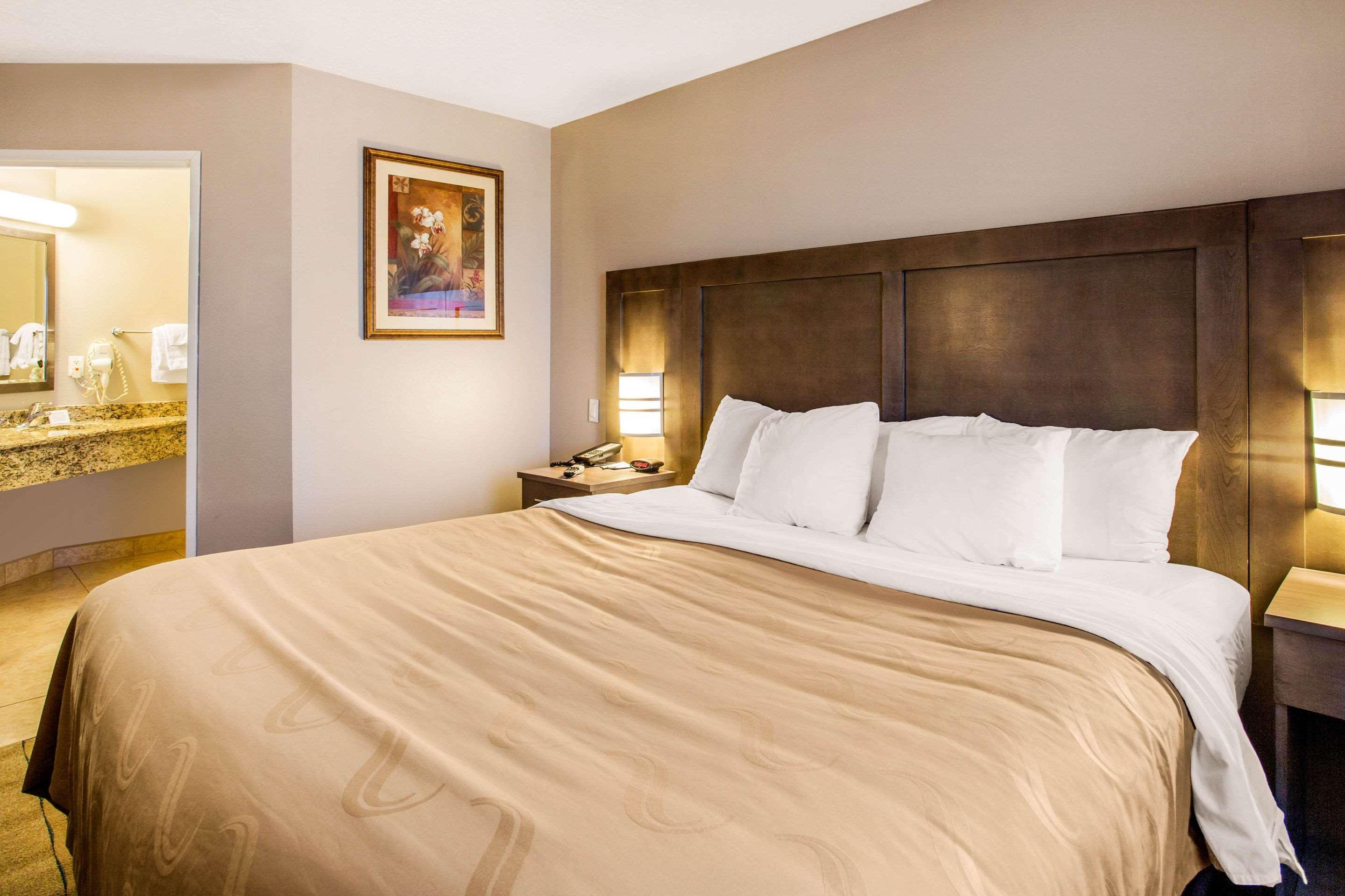 Quality Inn Moriarty Экстерьер фото