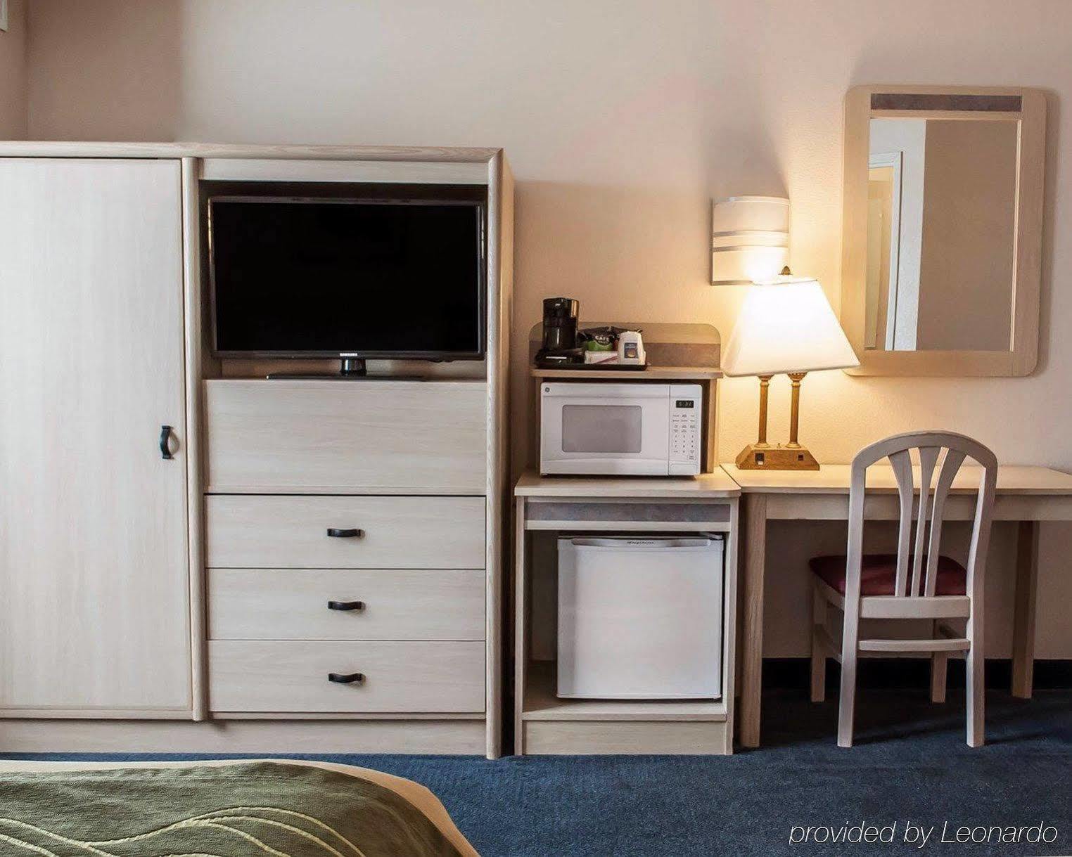 Quality Inn Moriarty Экстерьер фото