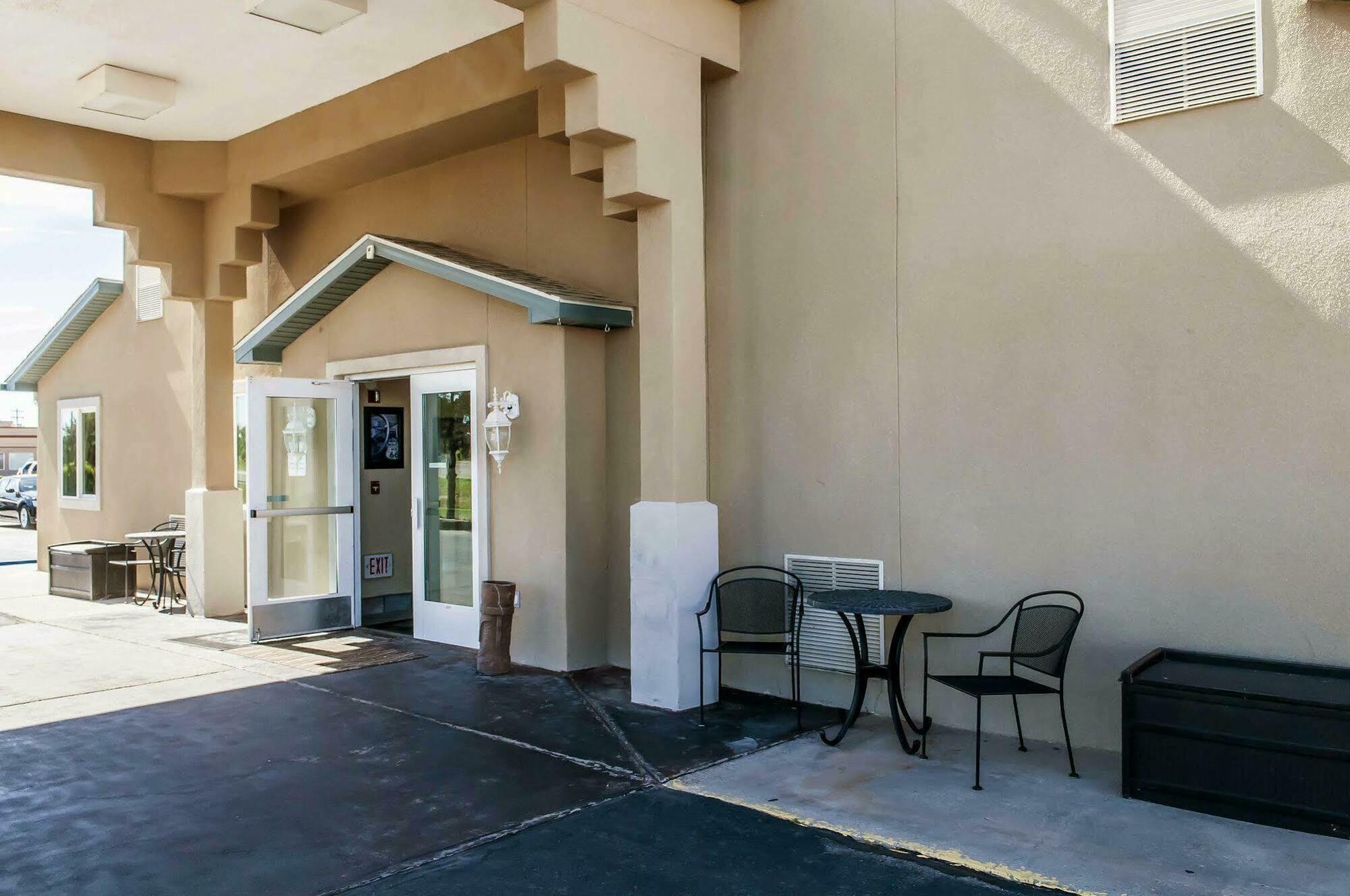 Quality Inn Moriarty Экстерьер фото