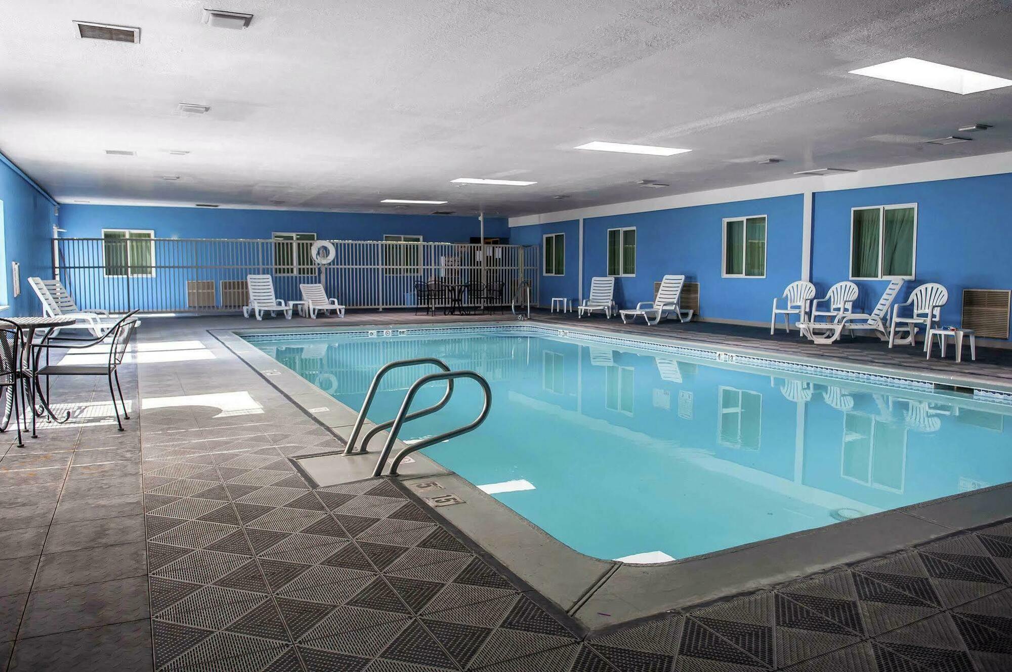 Quality Inn Moriarty Экстерьер фото